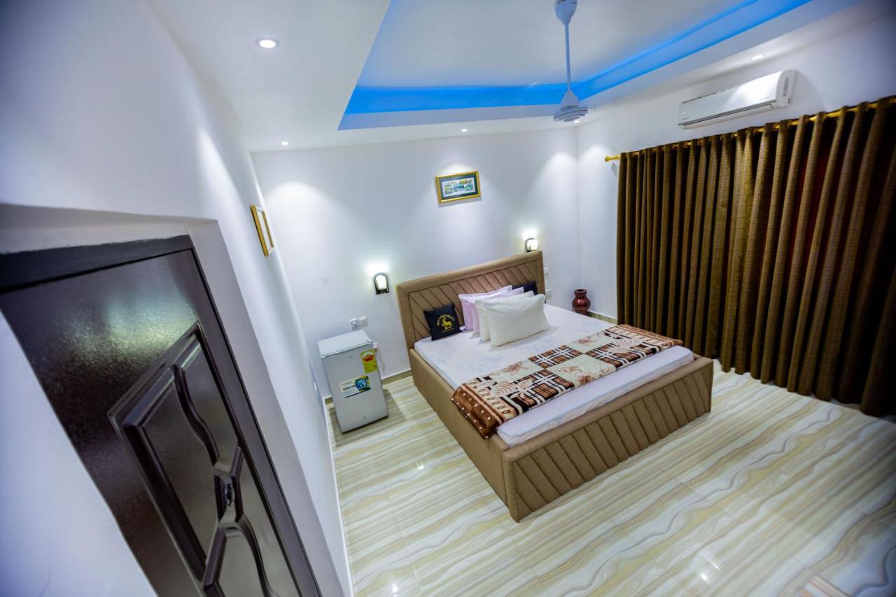 Nap Apartment Hotel Dansoman エクステリア 写真