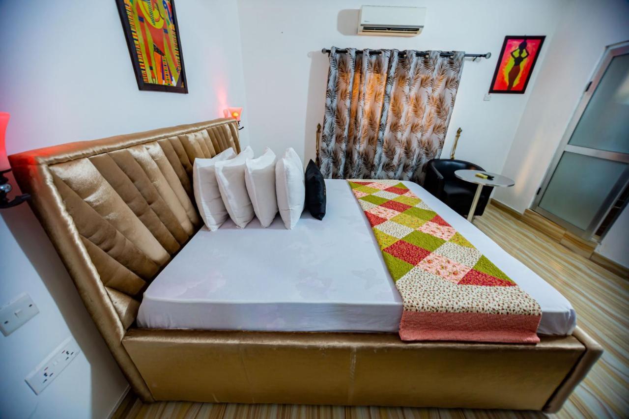 Nap Apartment Hotel Dansoman エクステリア 写真